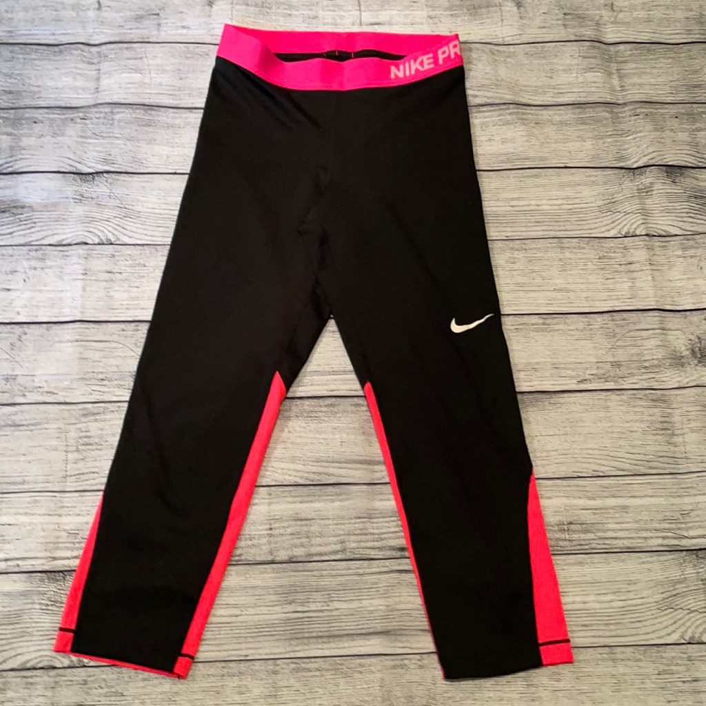 Nike Pro Cropped Tights With Mesh Panels